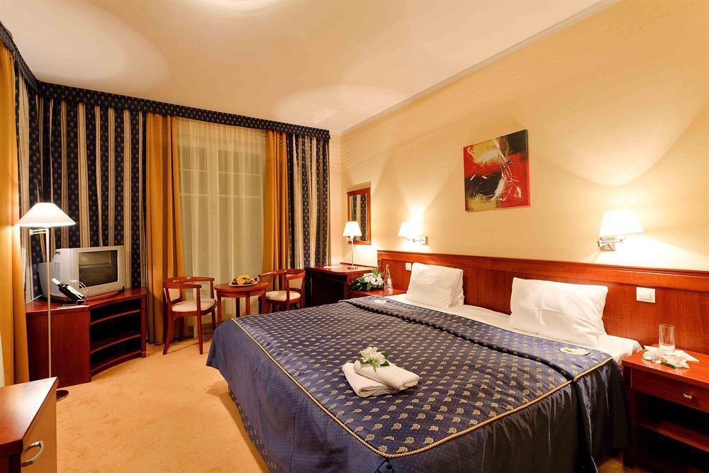 Spa & Wellness Hotel Olympia Marienbad ภายนอก รูปภาพ